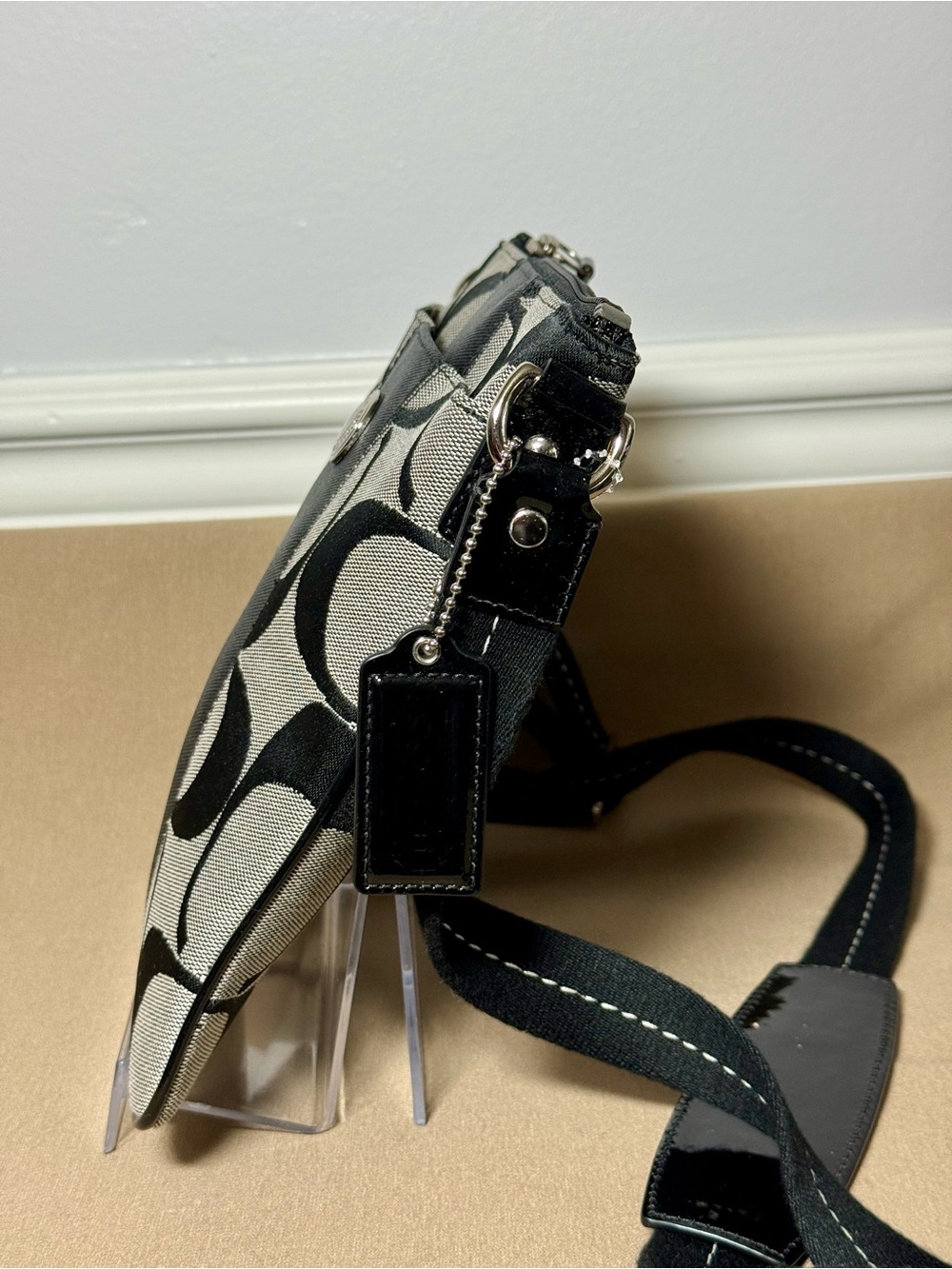 Coach NWT Black Signature Canvas Crossbody Bag - Picture 4 of 8